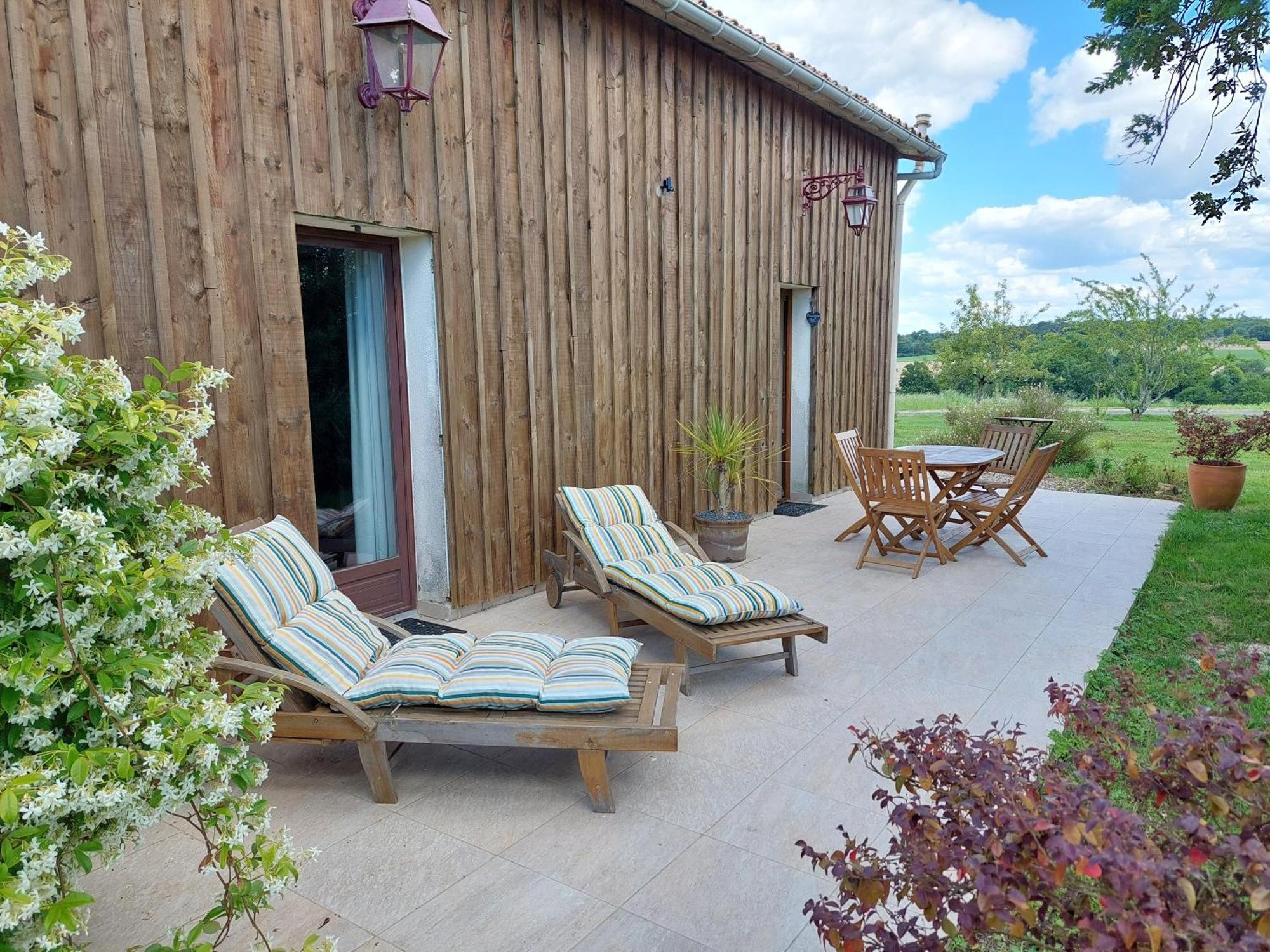 Gite Cosy Grand Confort Dans Un Ecrin De Verdure Agudelle 外观 照片